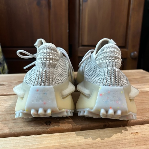 Adidas Women's Beige Sneakers - Picture 4 of 10